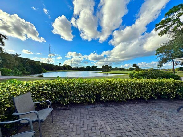 406 Bridgewood Court, Boca Raton FL 33434