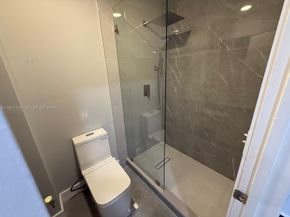 2700 N 34th Avenue I, Hollywood FL 33021