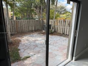 2700 N 34th Avenue I, Hollywood FL 33021