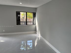 2700 N 34th Avenue I, Hollywood FL 33021