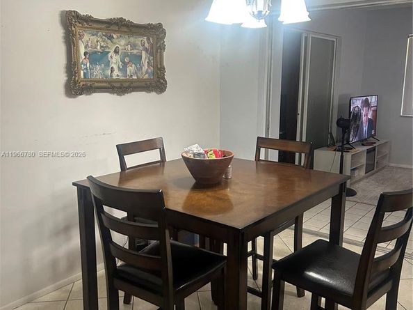 5715 NW 85th Avenue, Tamarac FL 33321