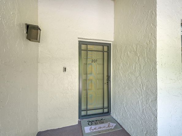 12870 Briarlake Drive 201, Palm Beach Gardens FL 33418