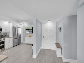 12870 Briarlake Drive 201, Palm Beach Gardens FL 33418