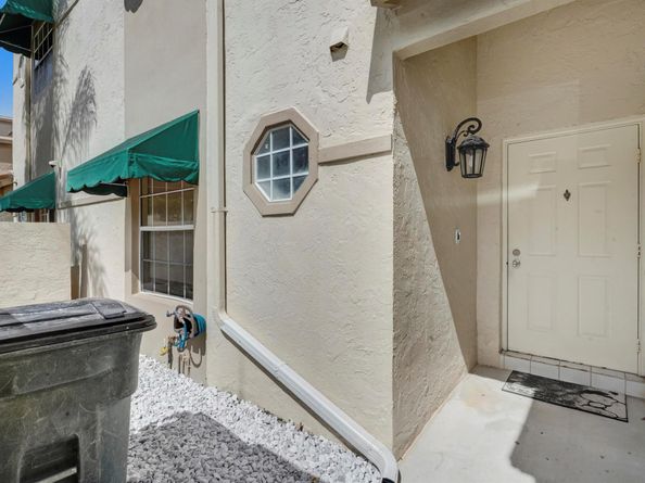 6513 Via Regina, Boca Raton FL 33433