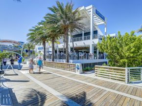 100 SE 6th Avenue 303, Pompano Beach FL 33060