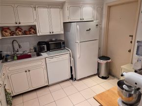 330 SE 2nd Street 202E, Hallandale Beach FL 33009
