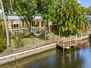 1320 SW 55th Avenue, Plantation FL 33317