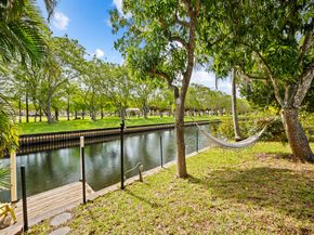 1320 SW 55th Avenue, Plantation FL 33317