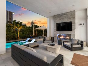 823 W Oyster Lane, Lantana FL 33462