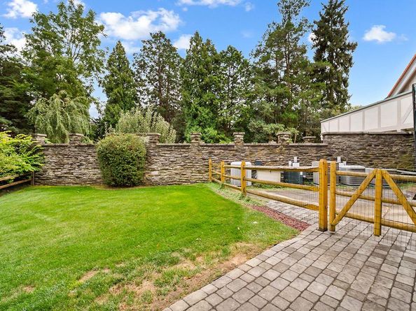 1717 Woodland Road, Abington PA 19001