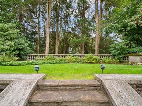 1717 Woodland Road, Abington PA 19001