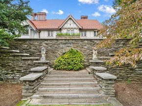 1717 Woodland Road, Abington PA 19001