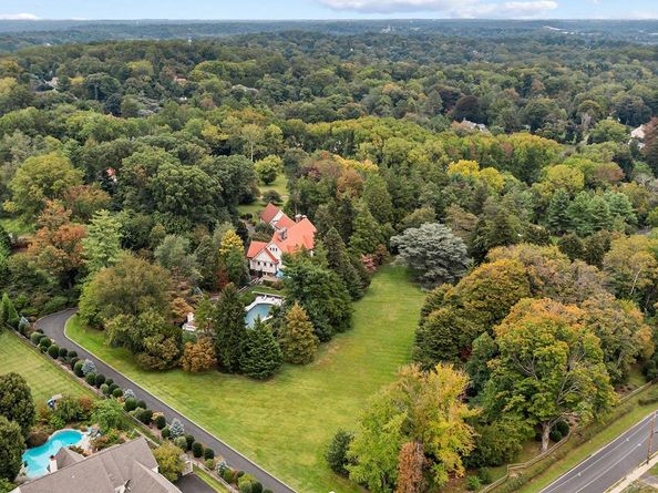 1717 Woodland Road, Abington PA 19001
