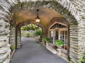 1717 Woodland Road, Abington PA 19001