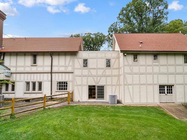 1717 Woodland Road, Abington PA 19001