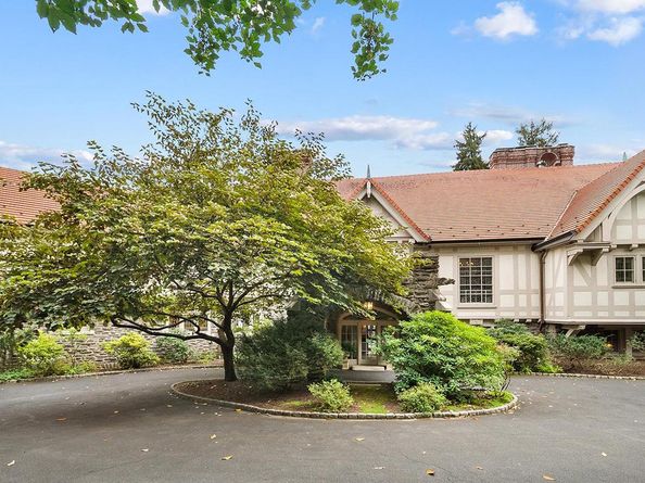 1717 Woodland Road, Abington PA 19001