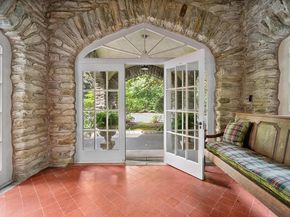 1717 Woodland Road, Abington PA 19001