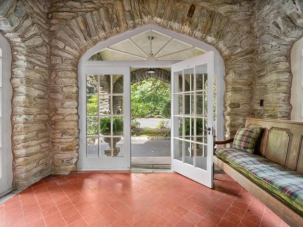 1717 Woodland Road, Abington PA 19001