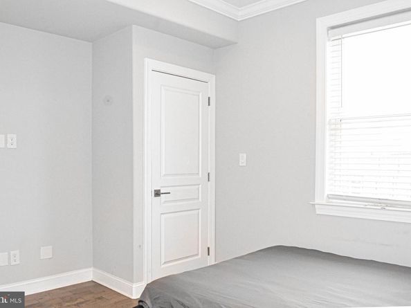 2440 W Jefferson Street, Philadelphia PA 19121