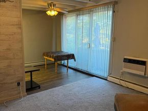 100 E Glenolden Avenue R12, Glenolden PA 19036