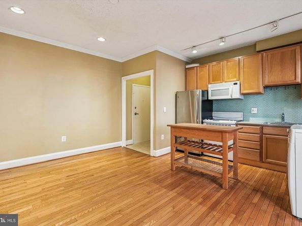 1401 Columbia Road NW 209, Washington DC 20009