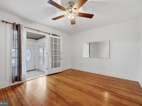 7 Rhodes Avenue, Collingdale PA 19023