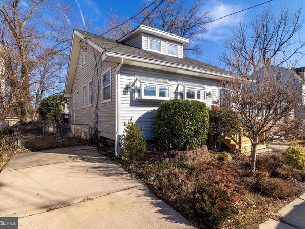 1853 Eckard, Abington PA 19001