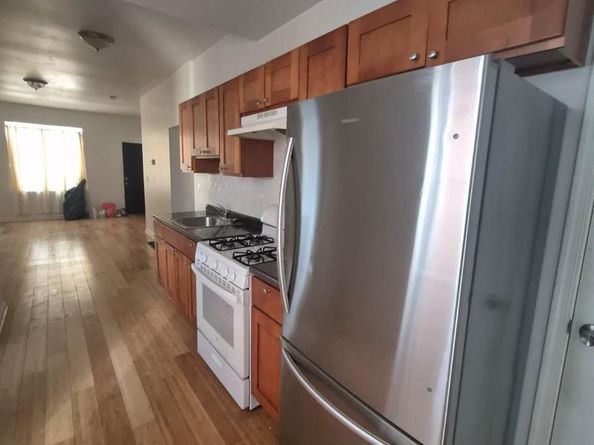 870 N 47TH Street, Philadelphia PA 19139