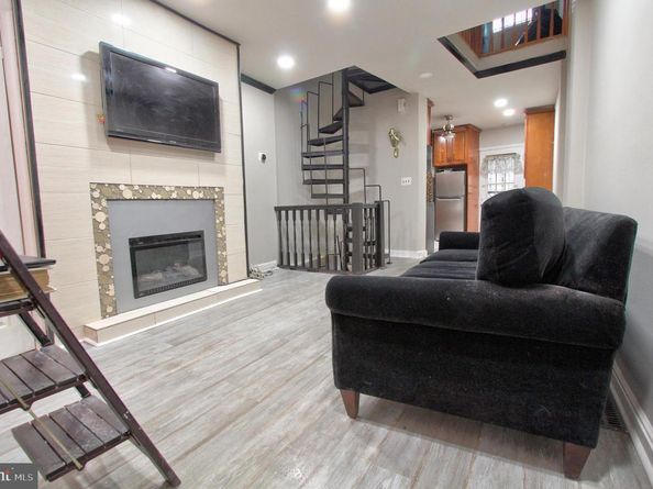 526 Montrose Street, Philadelphia PA 19147