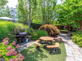 2422 N Hampton Drive, Alexandria VA 22311