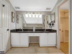 2422 N Hampton Drive, Alexandria VA 22311