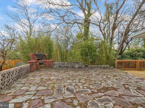 1001 Woods Place, Alexandria VA 22302