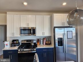 1148 2nd St 5F, Philadelphia PA 19123