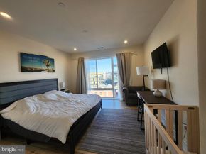 1148 2nd St 5F, Philadelphia PA 19123