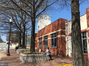 4807 Washington Boulevard, Arlington VA 22205