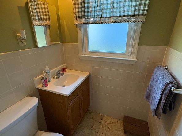 737 Lynwood Drive, Feasterville Trevose PA 19053