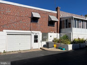1912 Tomlinson Road