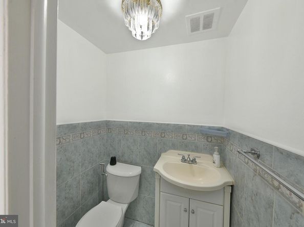134 Alburger Avenue, Philadelphia PA 19115