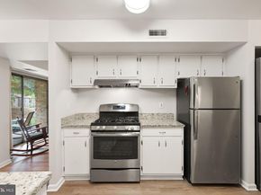 2042 Royal Fern Court 1B, Reston VA 20191