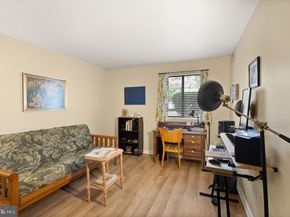 2042 Royal Fern Court 1B, Reston VA 20191