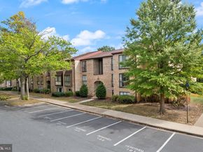 2042 Royal Fern Court 1B, Reston VA 20191