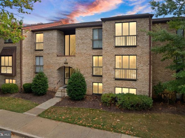 2042 Royal Fern Court 1B, Reston VA 20191