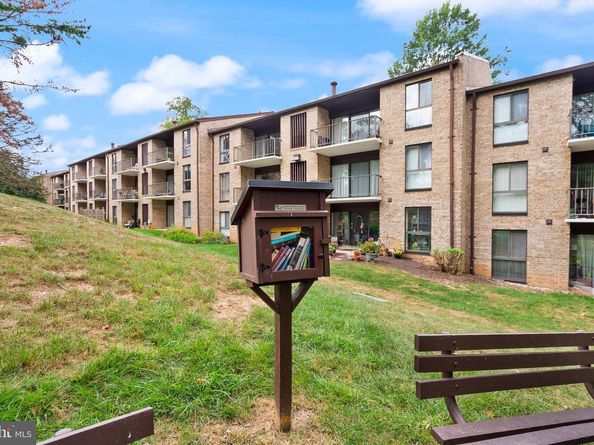 2042 Royal Fern Court 1B, Reston VA 20191