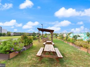 2042 Royal Fern Court 1B, Reston VA 20191