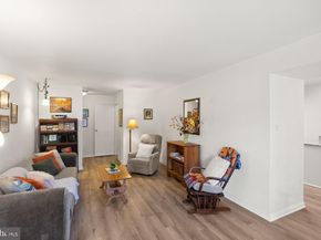2042 Royal Fern Court 1B, Reston VA 20191