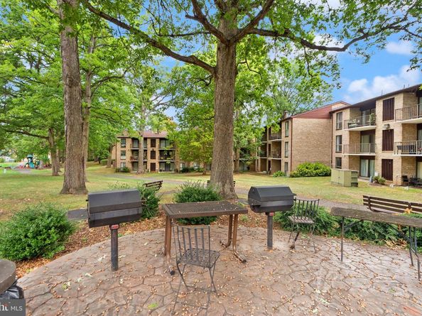 2042 Royal Fern Court 1B, Reston VA 20191