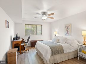 2042 Royal Fern Court 1B, Reston VA 20191