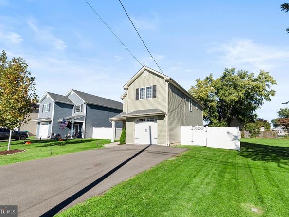 817 Fifth Avenue, Croydon PA 19021
