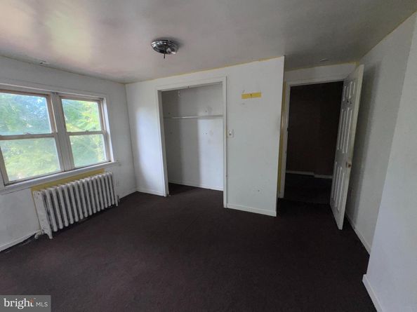 215 N 9TH Street, Darby PA 19023