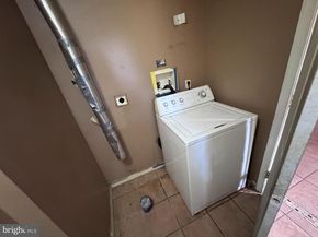 215 N 9TH Street, Darby PA 19023